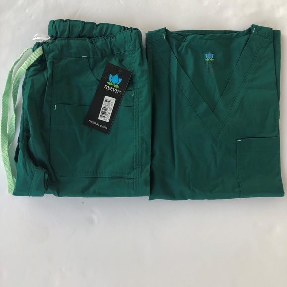 Scrub set in women by Meavn - Picture 5 of 6